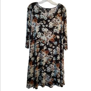 Karen Kane - lovely dress. Size L